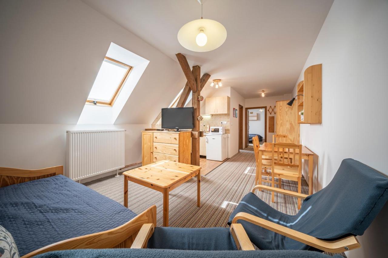 Apartmany Rubinovi Horejsi Vrchlabi Экстерьер фото